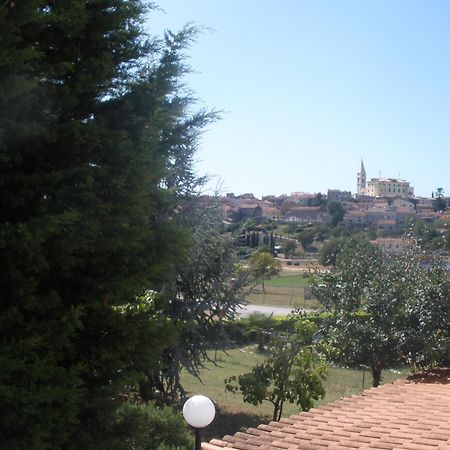 Pansion Manuela Hotel Vrsar Bagian luar foto